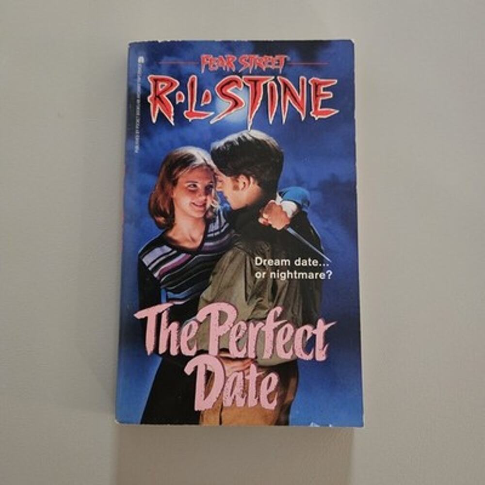 Fear Street The Perfect Date R.L. Stine First Edition Vintage YA Horror Book